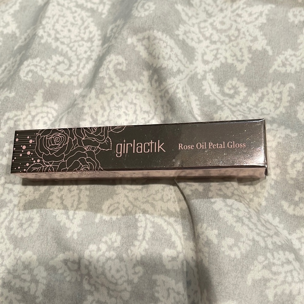 girlactik rose oil petal gloss
